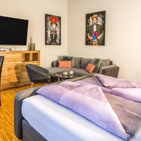 Schwarzwaldzimmer & Schwarzwald Design Homestay Rottweil