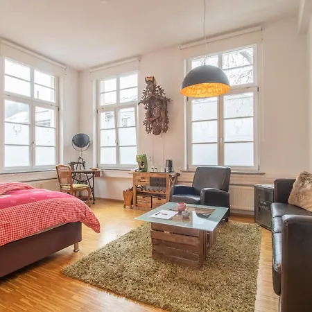 Schwarzwaldzimmer & Schwarzwald Design Homestay Rottweil